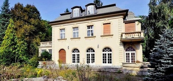 Menší vila už má nového majitele