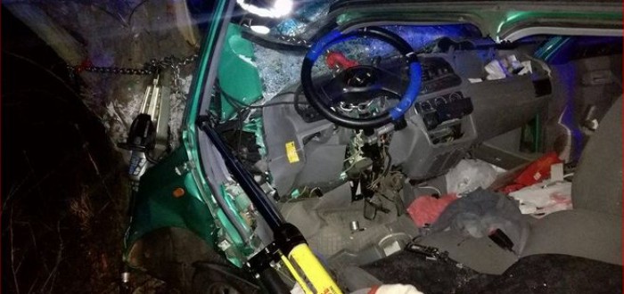 Auto skončilo totálně rozbité