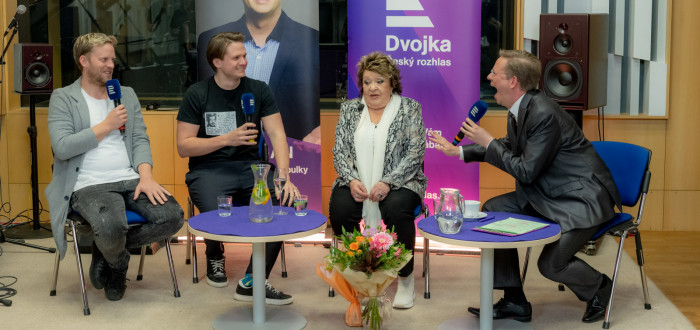 Ondřej G. Brzobohatý si do pořadu Tobogán k 90. narozeninám Jiřiny Bohdalové oblékl tričko s prezidentem Václavem Havlem