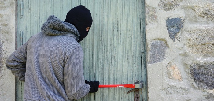 Policie je na zloděje stále krátká