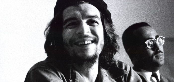 Bolivijský prezident René Barrientos nařídil 9. října 1967 Guevarovu popravu. Ta byla provedena v málo přístupné vesničce La Higuera tak, aby rány vypadaly jako rány z boje