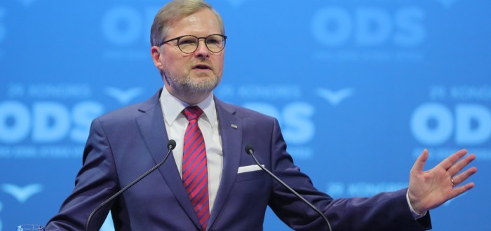 Preference Petra Fialy, respektive ODS podle průzkumu Kantar z konce září 2021 rostou a dotahují koalici SPOLU na ANO