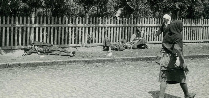 V době hladomoru umírali lidé po tisícovkách. Jejich těla ležela na ulicích... 