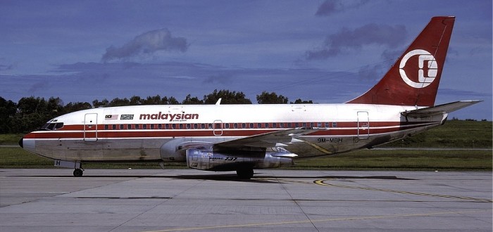 Zřícený letoun Boeing 737-200 v barvách Malaysia Airlines