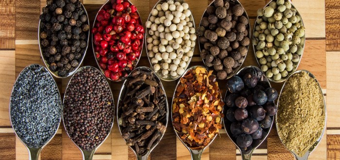Ingredience na perníkové koření můžete libovolně kombinovat