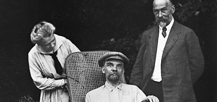 Leninova poslední fotografie ukazuje, jak bylo jeho tělo v 53 letech zničené