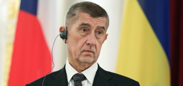 Premiér Andrej Babiš bojuje o své křeslo sliby a voliči na ně slyší