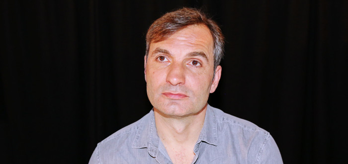 Zpěvák Jiří Macháček slaví 55. narozeniny. S naší milovanou Popelkou, zesnulou Libuší Šafránkovou, se rozloučil písní Snadné je žít