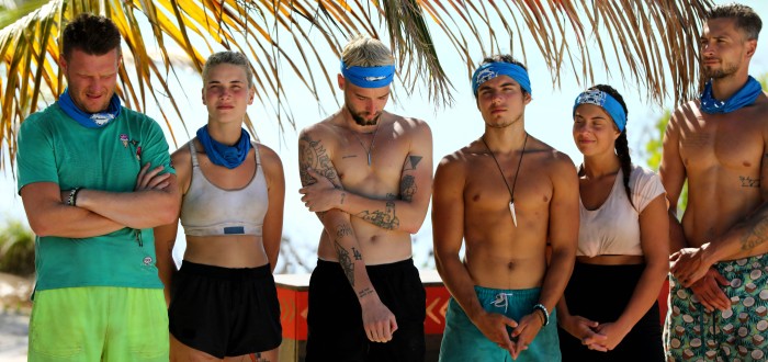 Žaneta je druhá zleva. Udržela se v Survivoru do sloučení?