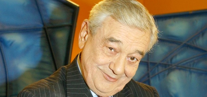 Herec Josef Vinklář měl hodně rozporuplnost pověst. Od svědomitého pracovitého člověka až po donašeče na svoje kolegy