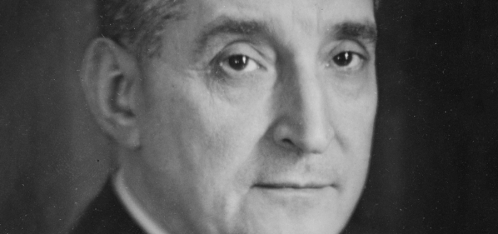  António Salazar patřil k cílevědomým poltiikům, kteří věděli, co chtějí dělat. Na počátku 30. let zavedl diktaturu, která trvala několik dekád