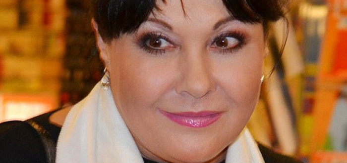 Podle některých lidí včetně jejího manžela by se měla Patrasová léčit