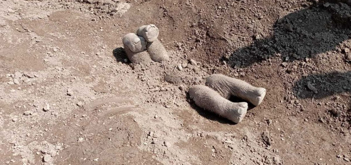 Pohřební rituál má tuto podobu