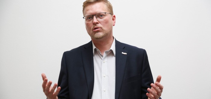 Pavel Bělobrádek je ženatý, s manželkou Janou mají syna Josefa a dcery Anežku a Marii