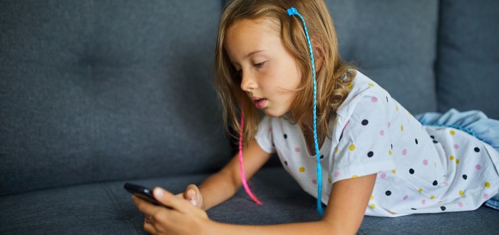 Desetiletá dívka utratila prostřednictvím online plateb přes 58 000 korun na sociální síti