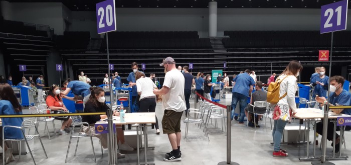 Očkování v O2 areně si vzala na starost armáda. Vše probíhá hladce a do několika minut