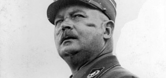 Spoluzakladatel úderných oddílů SA Ernst Röhm ohrožoval svými mocenskými ambicemi i Adolfa Hitlera. Tím i podepsal ortel smrti