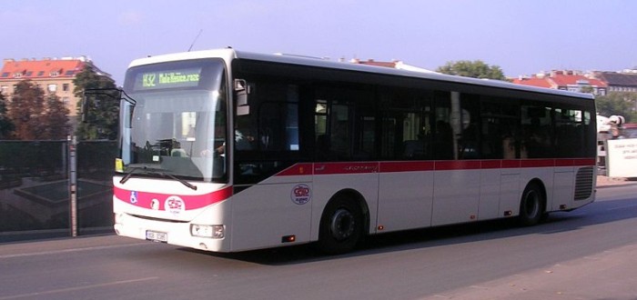 Zloděj ukradl autobus, daleko ale nedojel... (ilustrační foto)