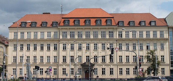 Pedagogická fakulta v Brně, zde se na dámských toaletách stala brutální vražda