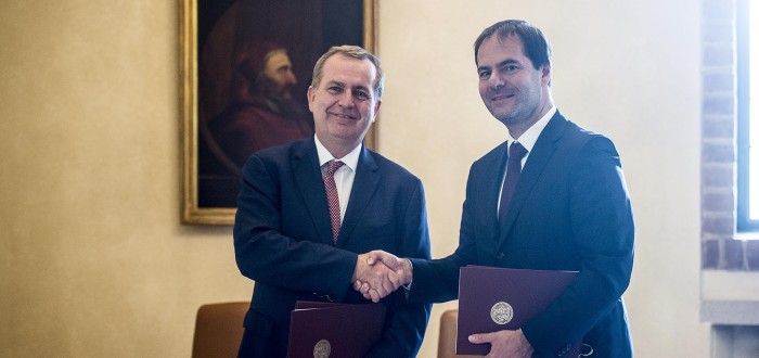 Smlouva je podepsána, problémy jsou vyřešeny