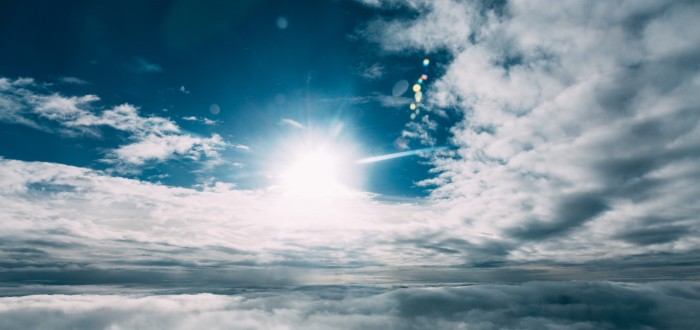 Kdybyste byli na jiné planetě, než je Země, možná byste se dívali nahoru na úplně jinou barvu