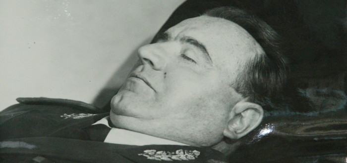 První dělnický prezident Klement Gottwald vydržel v mauzoleu sotva pár let