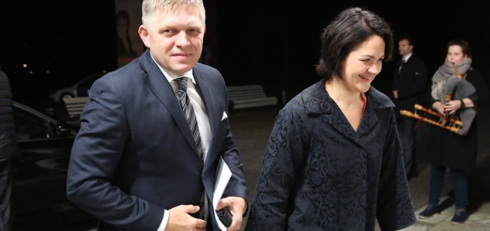 Robert Fico se usmívá. Jeho šance vyhrát na Slovensku parlamentní volby je totiž vysoká
