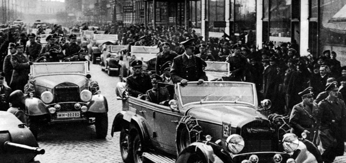 Adolf Hitler se narodil 20. dubna 1889 v městečku Braunau am Inn v Rakousku nedaleko bavorských hranic