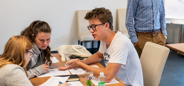 Neslyšící Petr má našlápnuto na dobrou kariéru