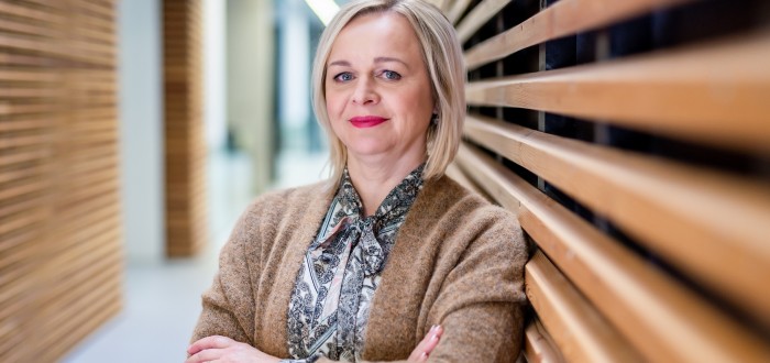 Senátorka Jelínková je od září 2011 ředitelkou obecně prospěšné společnosti Centrum pro seniory Zahrada v Bystřici pod Hostýnem
