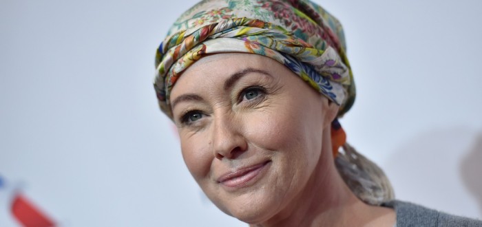 Shannen Doherty je ve světě známá hlavně jako Brenda Walshová. V současnosti bojuje s rakovinou prsu v těžkém stadiu