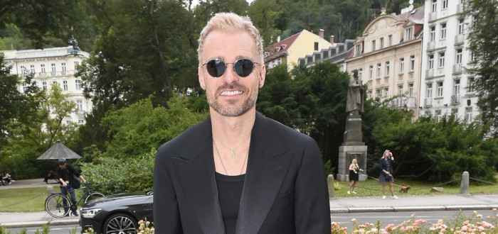 Řadu svých fanoušků překvapil novou image, je z něj blonďák