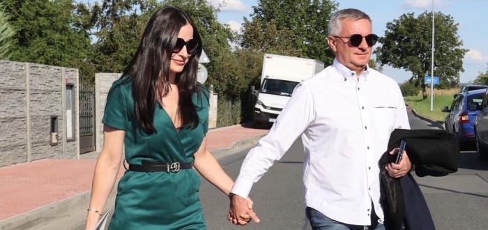 Vratislav Mynář se svou druhou ženou Alex. Ta mu dělá krásnou ozdobu