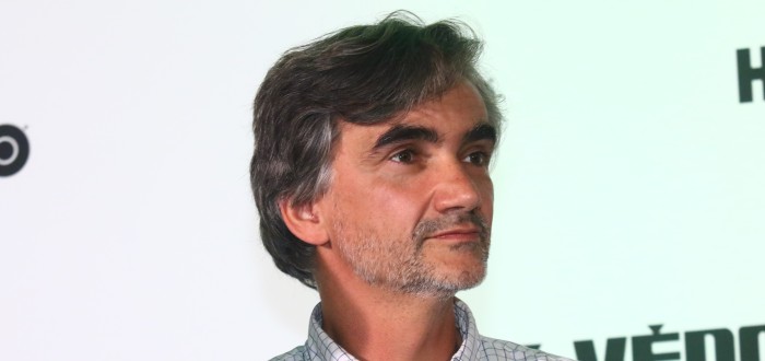 Martin Myšička si v seriálu zahrál neschopného ajťáka Davida Srovnala