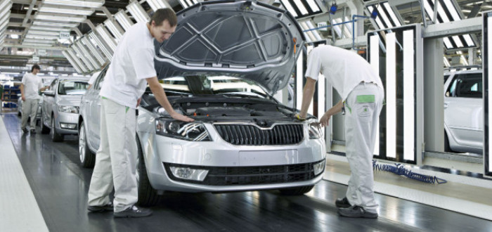 Problémy mají automobilky po celém světě, včetně Škodovky