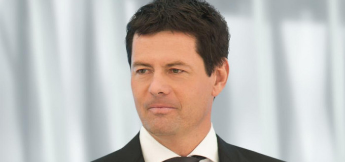 Karel Komárek ovládá primárně obor loterie