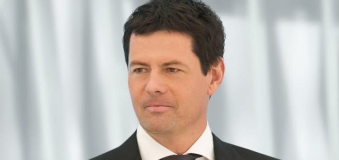 Karel Komárek ovládá primárně obor loterie