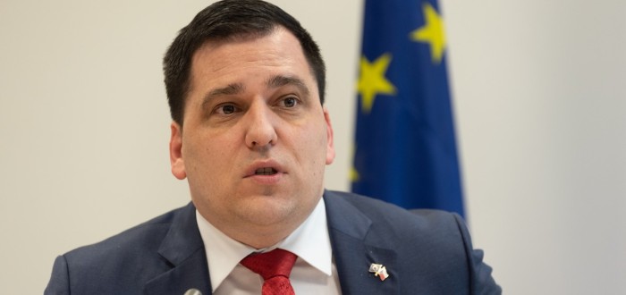 Místopředseda KDU-ČSL je považován za odborníka na krizovou komunikaci, politický marketing a public relations