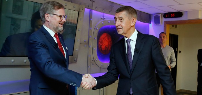 Andrej Babiš nenechal na Fialovi nit suchou