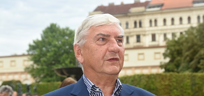 S manželkou Zuzanou má Miroslav Donutil dva syny