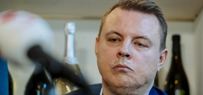 Jindřich Rajchl je dle námi osloveného politologa Jana Charváta nebezpečný manipulátor
