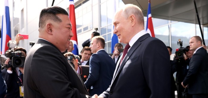 Kim Čong-un a Vladimir Putin. Spojenec Ruska pomáhá v agresivní válce proti Ukrajině