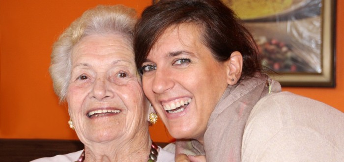 Lidé s Alzheimerovou chorobou potřebují stálou péči