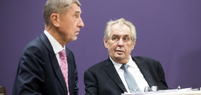 Andrej Babiš a Miloš Zeman si s pravdou hlavy příliš nelámou