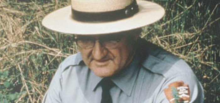 Roy Sullivan je zapsán v Guinnessově knize rekordů jako muž, který přežil nejvíce zásahů bleskem