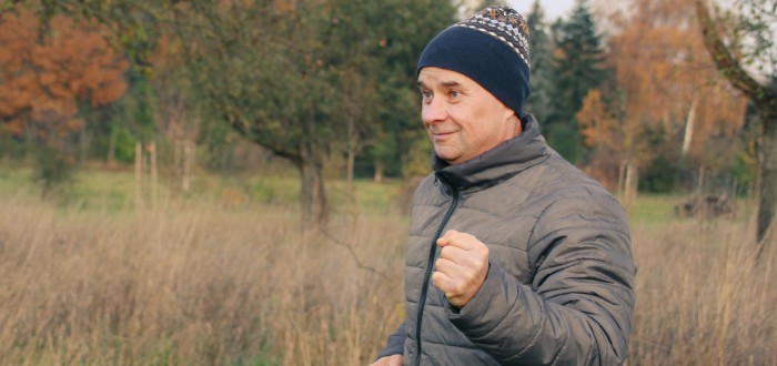 V zimě se před venkovními fyzickými aktivitami nezapomeňte pořádně zateplit, v opačném případě vám mohou spíše uškodit