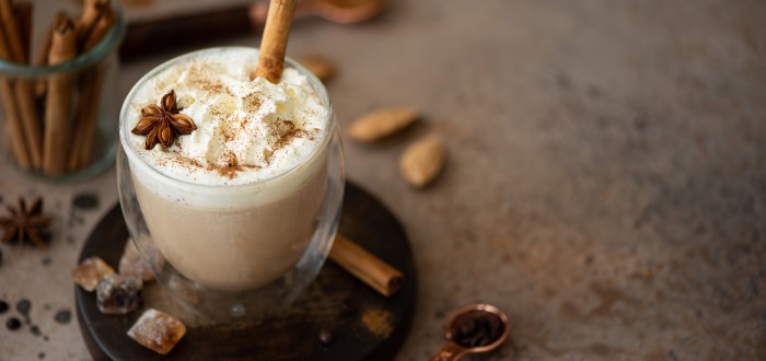 Orientální chai latte si můžete vychutnat i u vás doma
