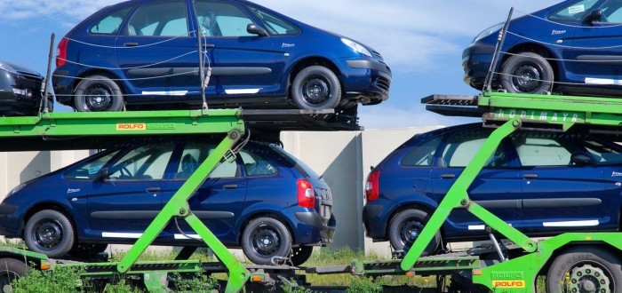 Automobilů v České republice je čím dál tím víc