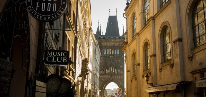 Karlova ulice je v běžném provozu jedna z nejnavštěvovanějších v Praze