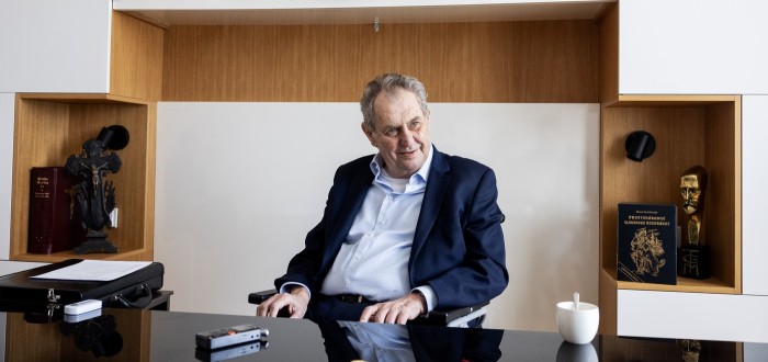 Miloš Zeman slavil vánoce s Číňany i bývalým týmem